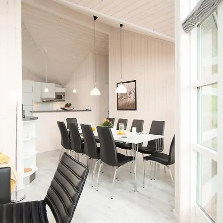 Prázdninový dům Geraeumiges Strandhaus Fuer 10 Personen *