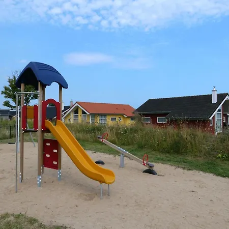 Prázdninový dům Geraeumiges Strandhaus Fuer 10 Personen *