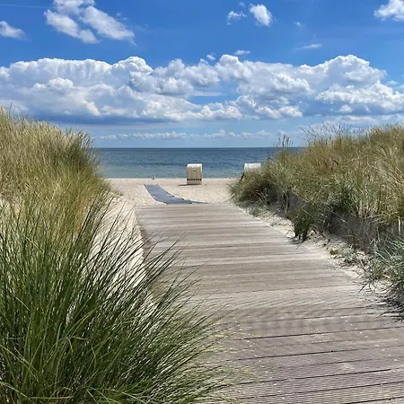 Geraeumiges Strandhaus Fuer 10 Personen * Großenbrode