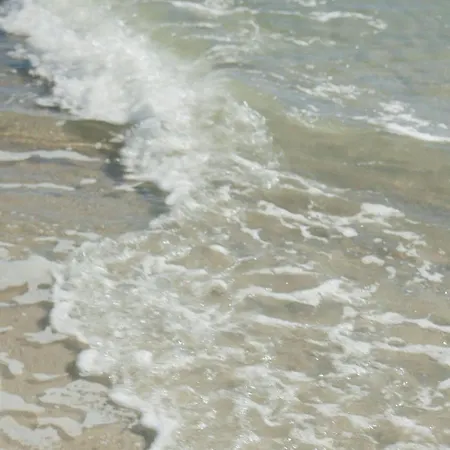 Prázdninový dům Geraeumiges Strandhaus Fuer 10 Personen
